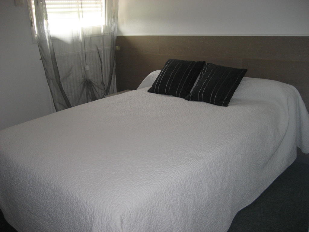 Hotel Bon Repos Barbezieux-Saint-Hilaire Rom bilde